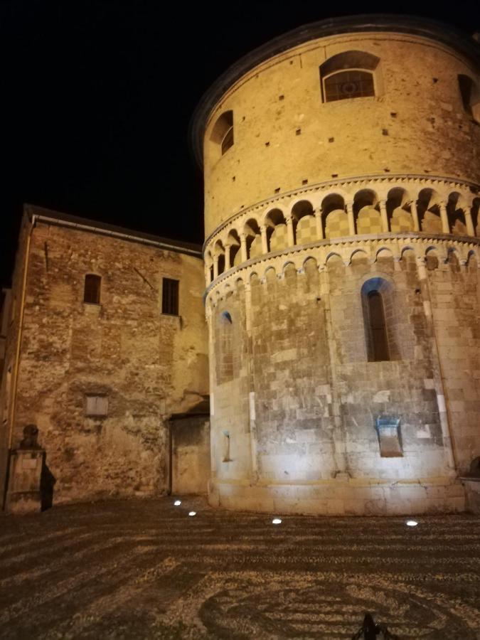 B&B Sotto Le Torri Albenga Exterior foto